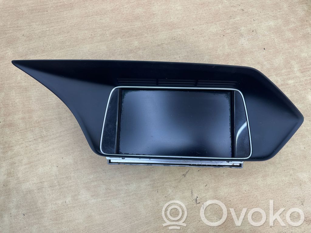 Mercedes-Benz E W212 Monitor / wyświetlacz / ekran 