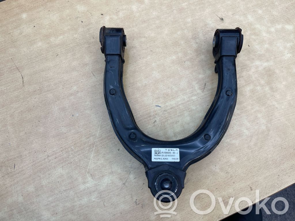 Front upper control arm/wishbone   104432600J