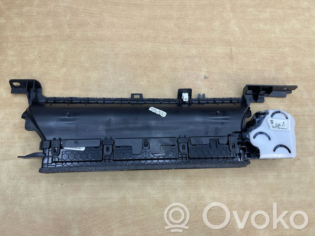 Tesla Model 3 Lango oro grotelės 