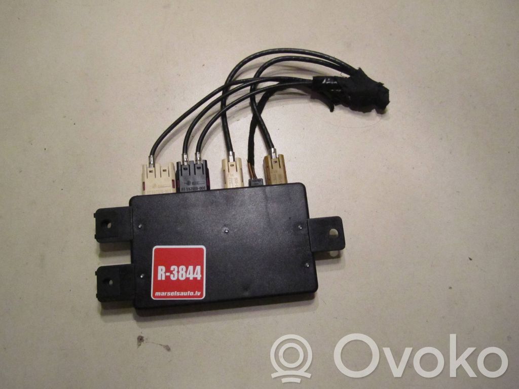 Audi A6 S6 C5 4B Amplificator antenă aeriană 