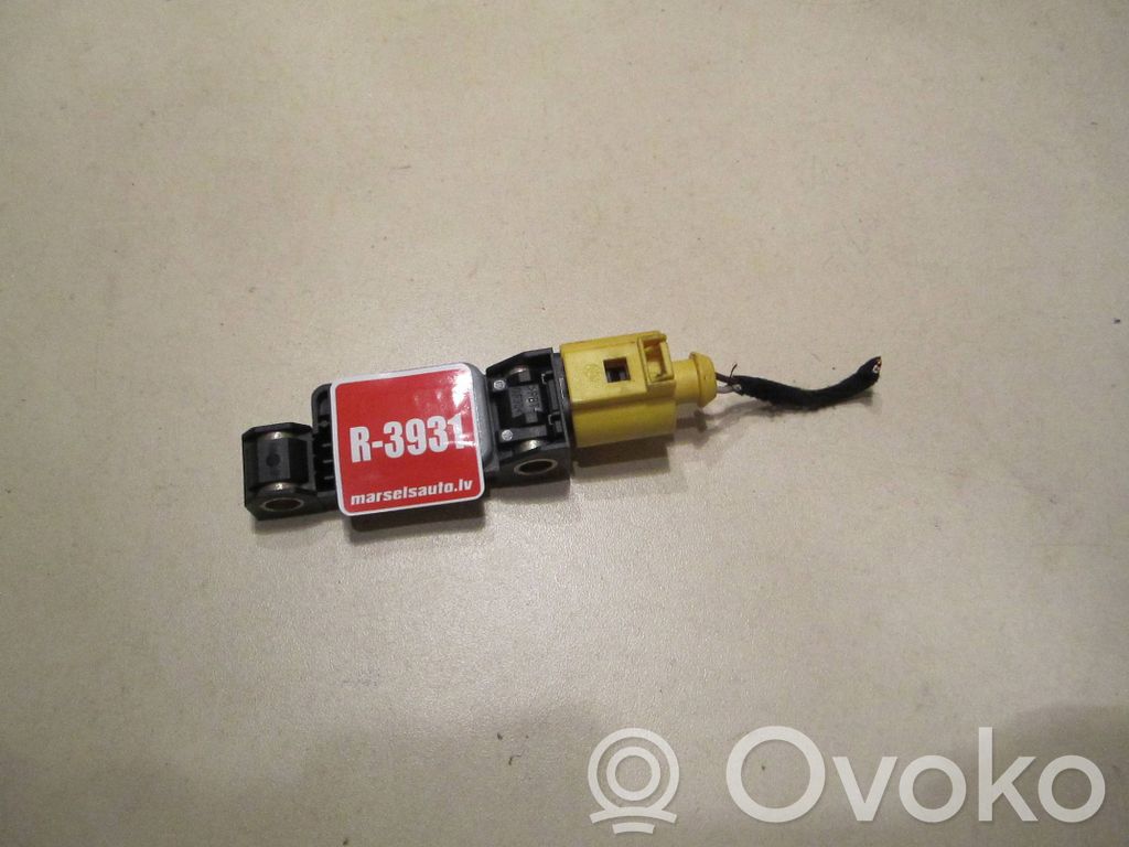 Audi A6 S6 C5 4B Airbag deployment crash/impact sensor 