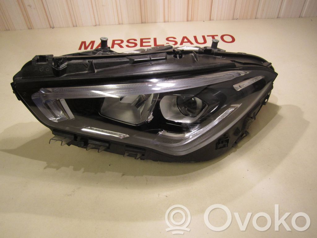 Mercedes-Benz CLA C118 X118 Lampa przednia 