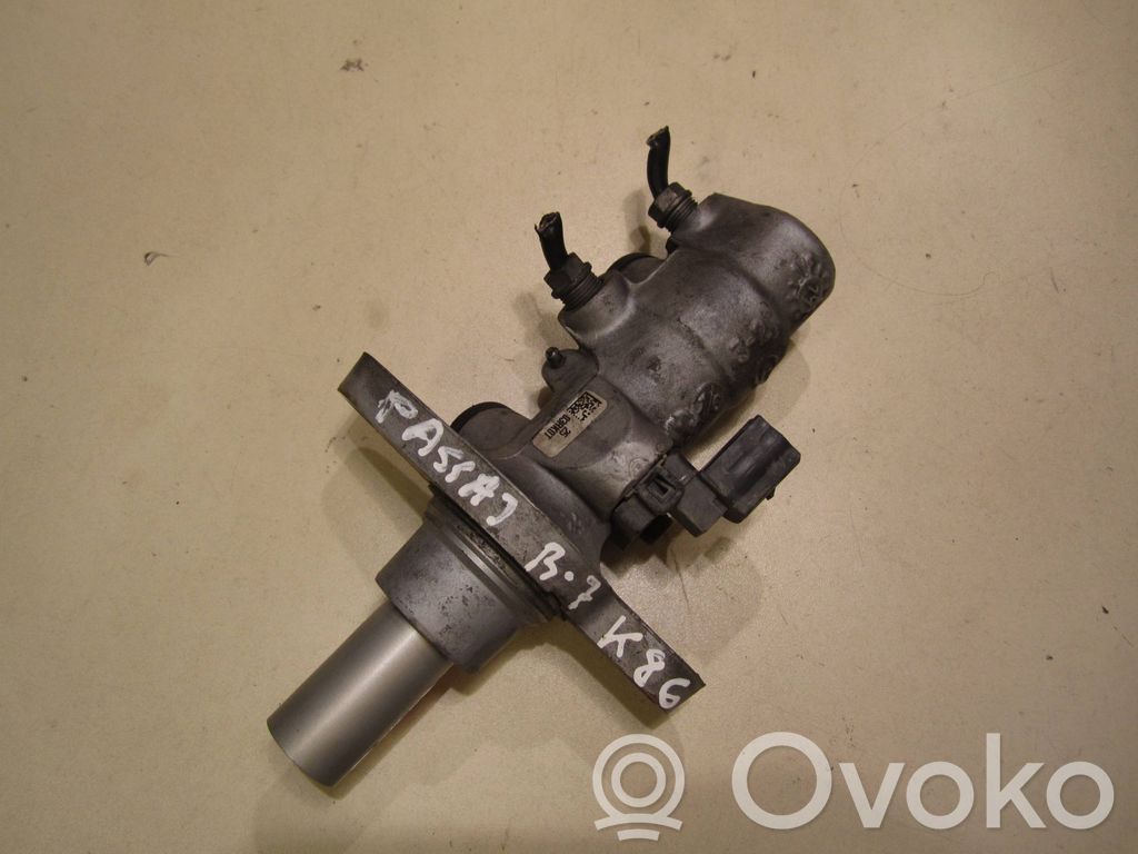 Volkswagen PASSAT B7 Główny cylinder hamulca 