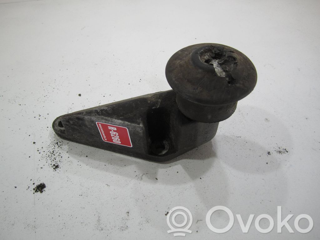 Audi 80 90 S2 B4 Engine mounting bracket 
