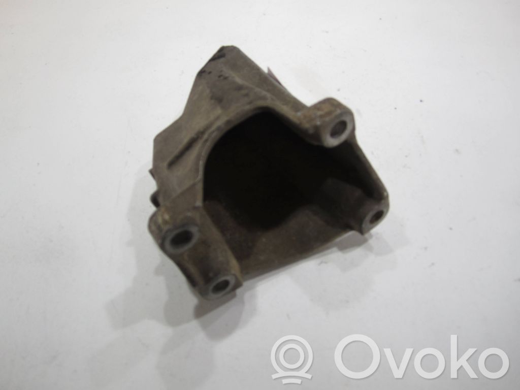 Audi A6 S6 C4 4A Gearbox mounting bracket 