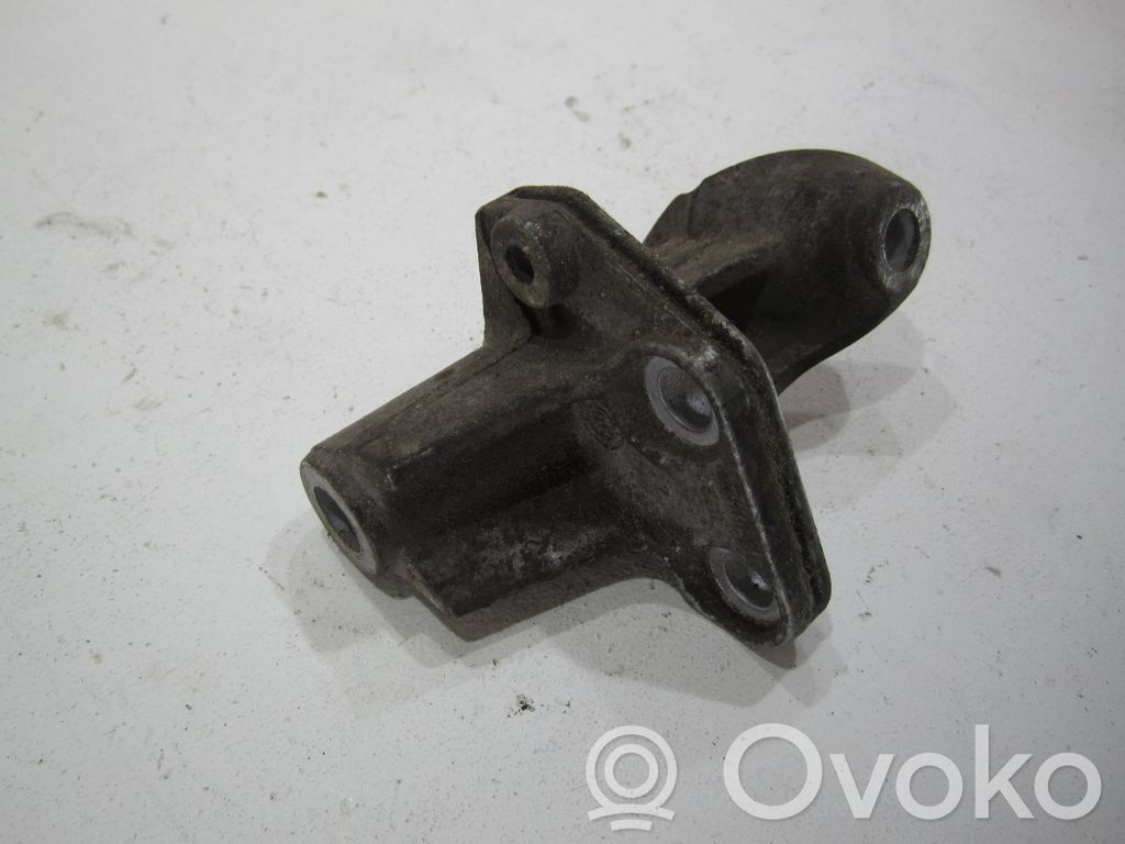 Audi A6 S6 C5 4B Engine mounting bracket 