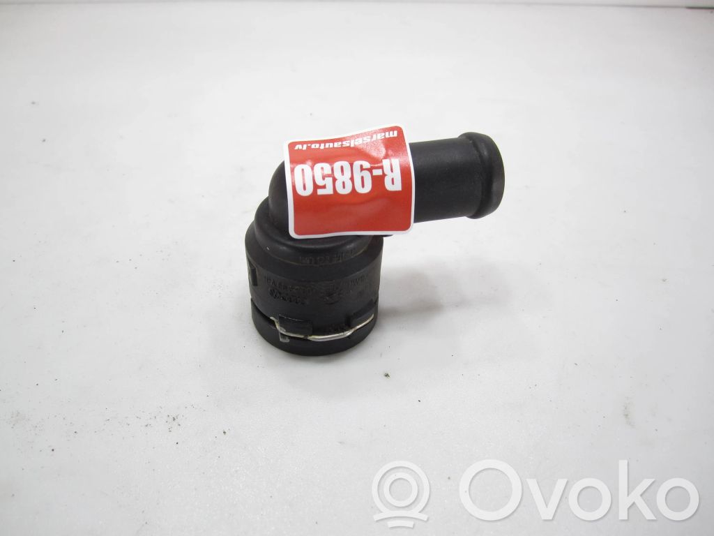 Volkswagen Golf VI Engine coolant pipe/hose 