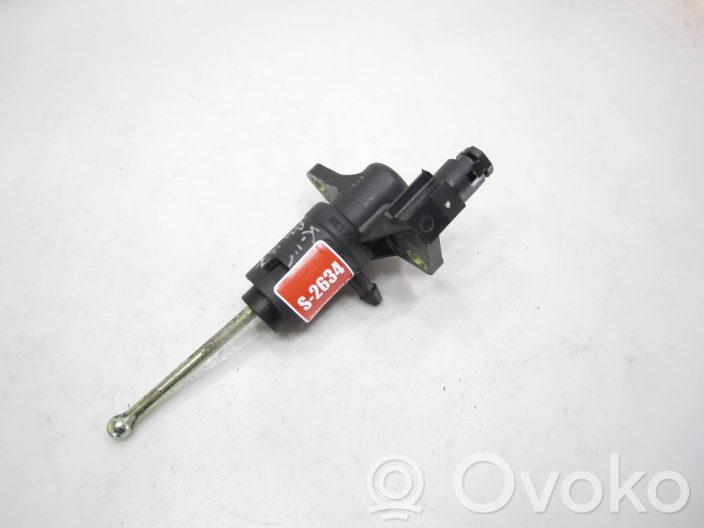 Audi A4 S4 B7 8E 8H Siłownik sprzęgła / Wysprzęglik 