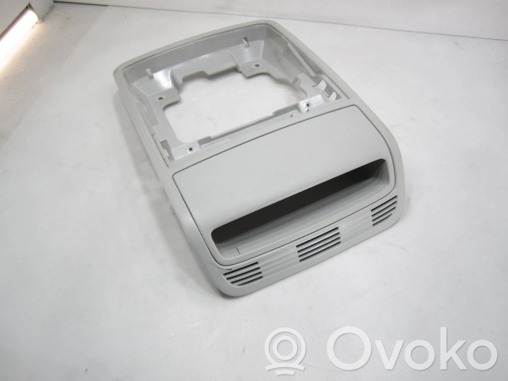 Volkswagen Golf V Etuistuimen valo 