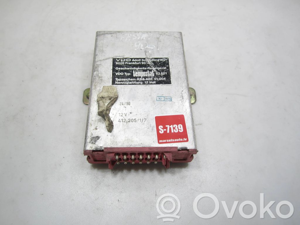 Volkswagen PASSAT B3 Cruise control unit/module 