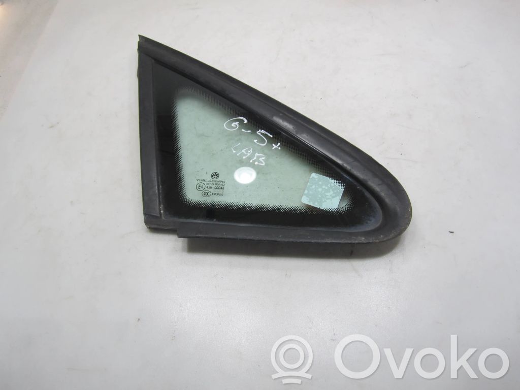 Volkswagen Golf Plus Front triangle window/glass 