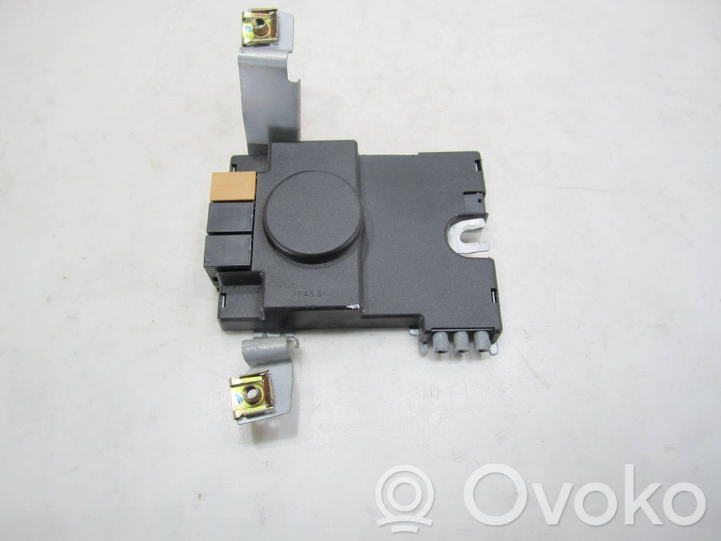 Audi A3 S3 8P Antenos stiprintuvas 
