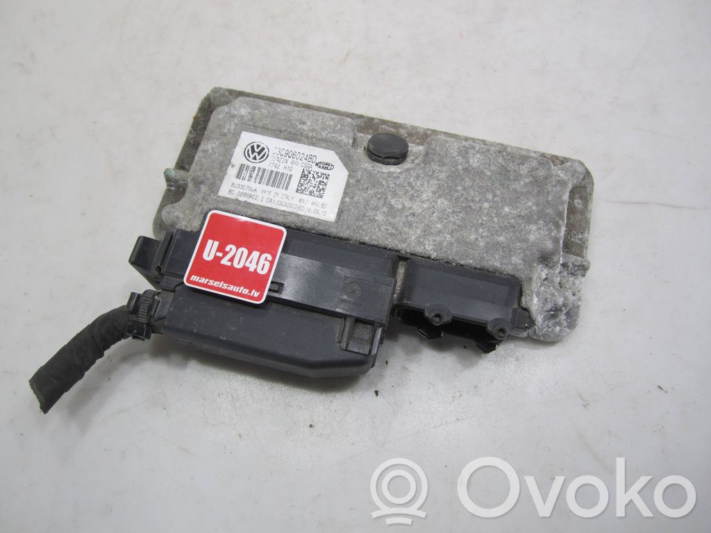 Volkswagen Golf VI Engine control unit/module 