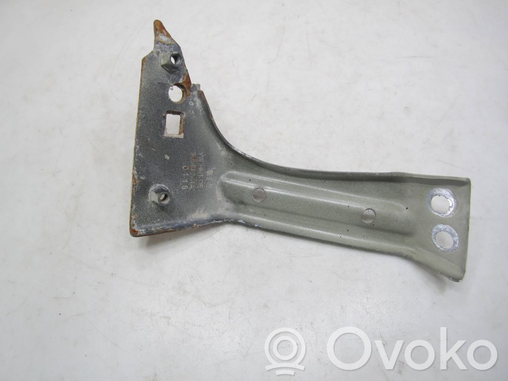 Volkswagen PASSAT B8 Fender mounting bracket 