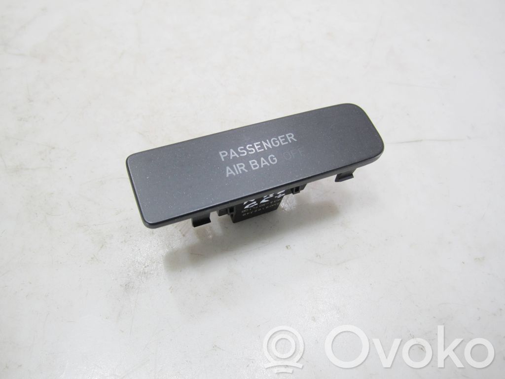 Volkswagen Golf Plus Interruptor de encendido/apagado del airbag de pasajero 