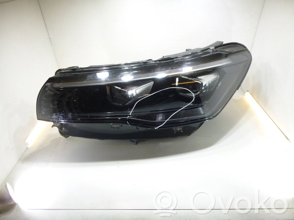 Volkswagen Tiguan Lampa przednia 