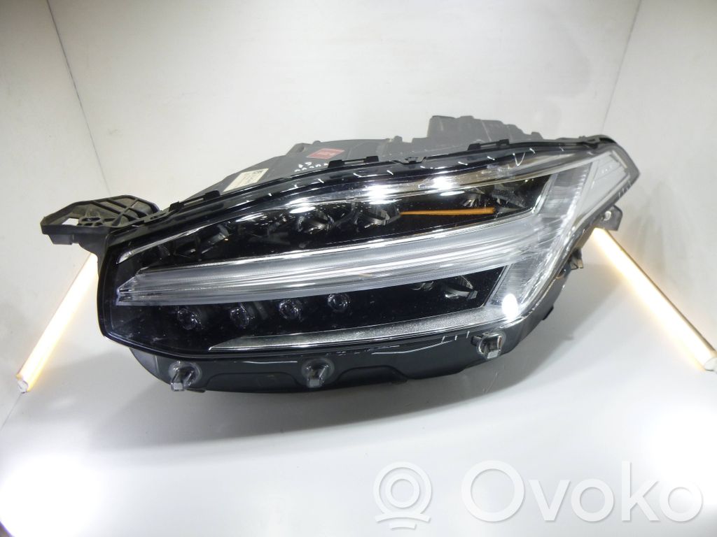 Volvo XC90 Scheinwerfer 