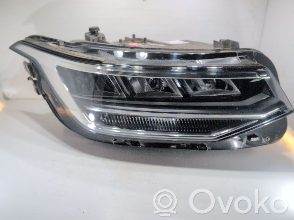 Volkswagen Tiguan Allspace Lampa przednia 