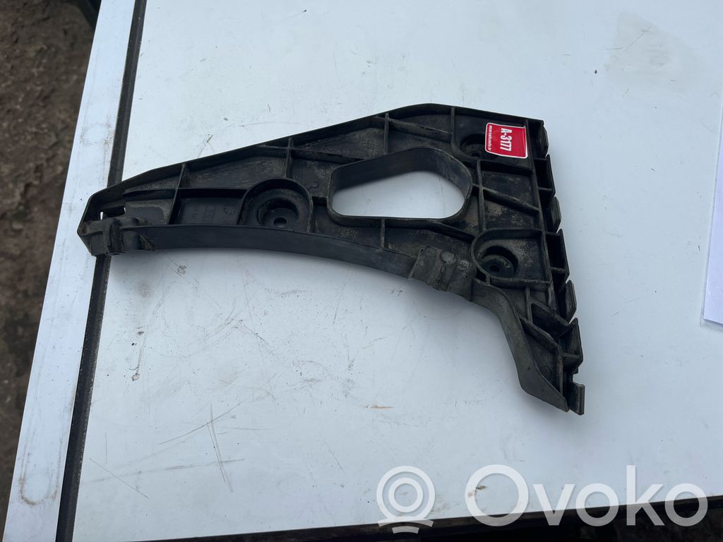 Audi A1 Galinis laikiklis bamperio 