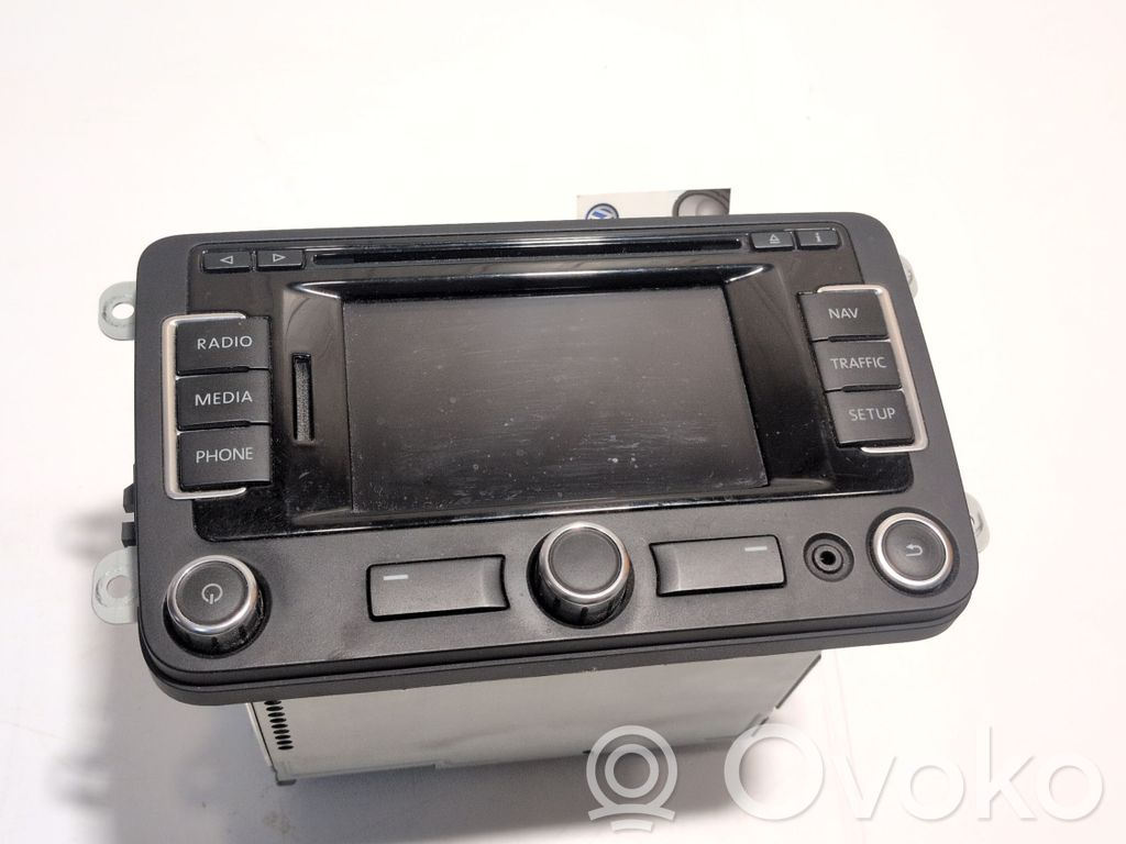 Volkswagen PASSAT B7 Panel / Radioodtwarzacz CD/DVD/GPS 