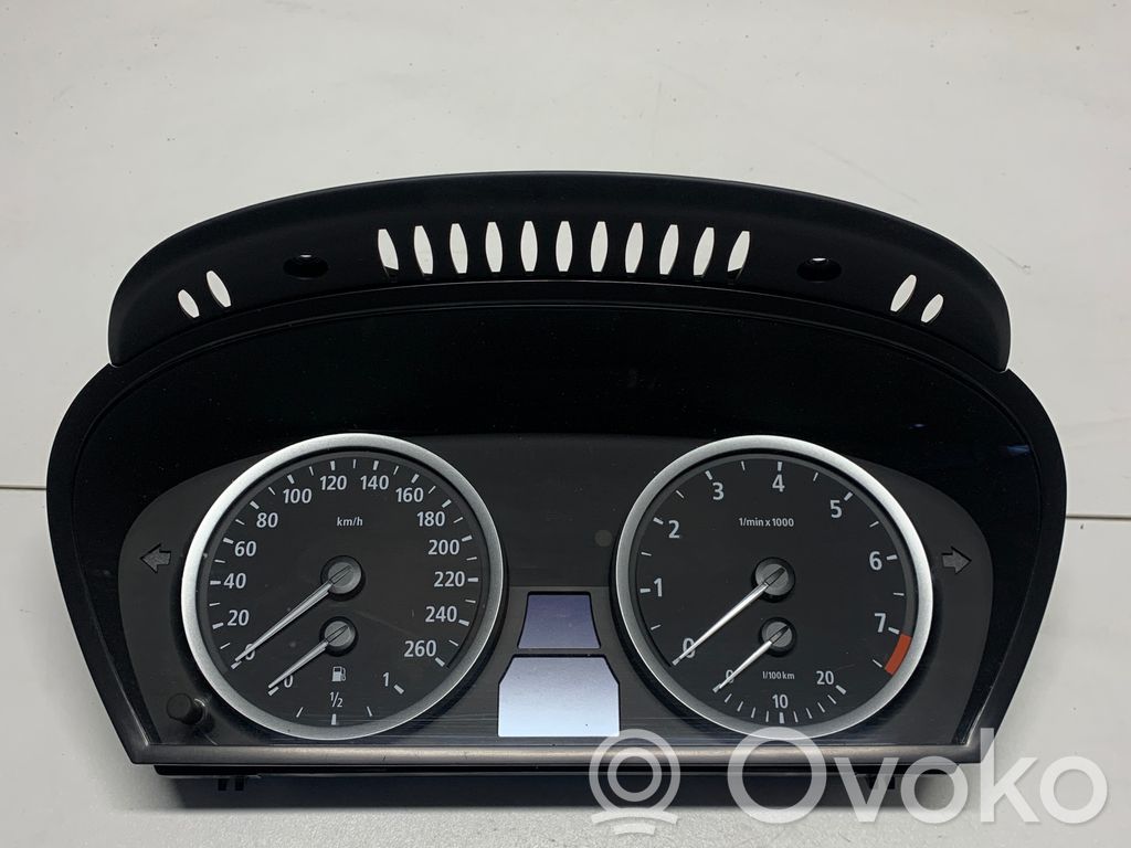 BMW 5 E60 E61 Nopeusmittari (mittaristo) 