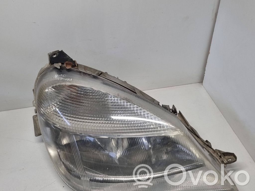 Mercedes-Benz Vaneo W414 Lampa przednia 