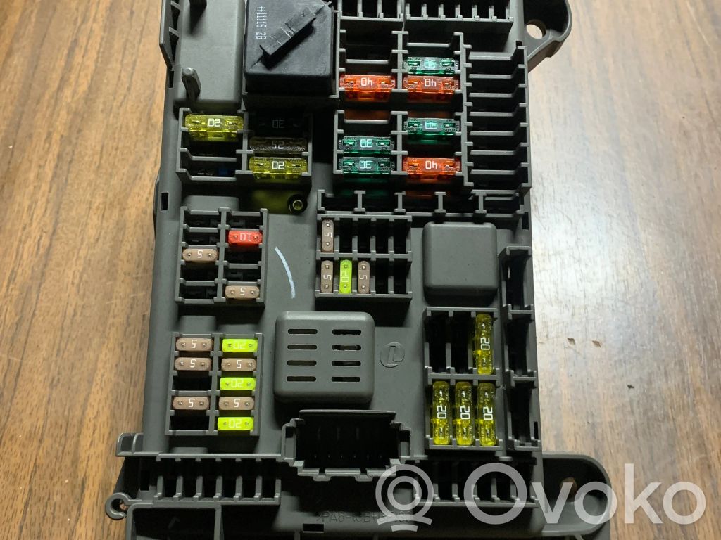 BMW X5M E70 Fuse module 