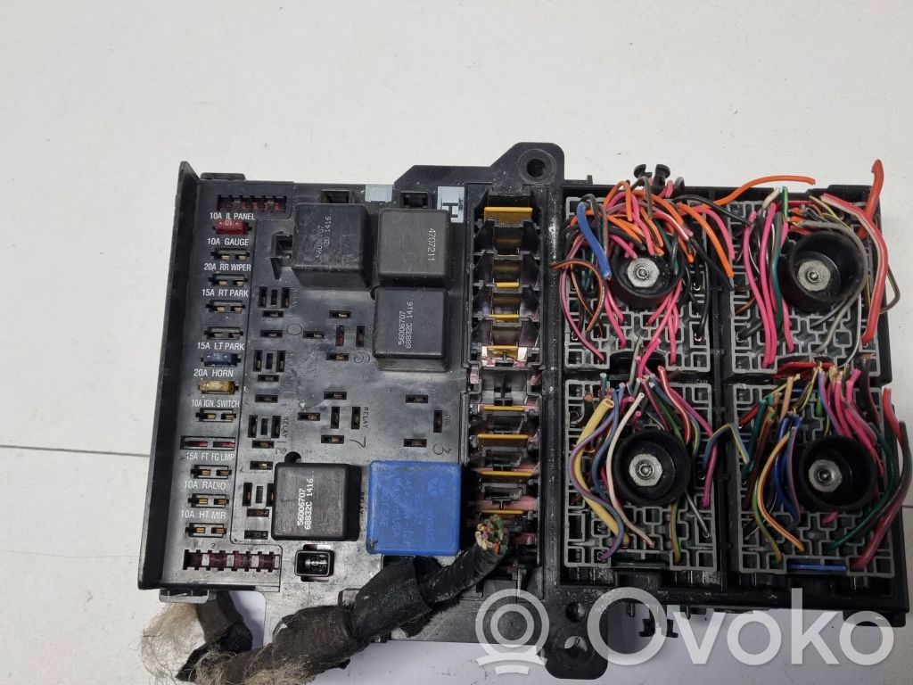 Chrysler Voyager Fuse box set 