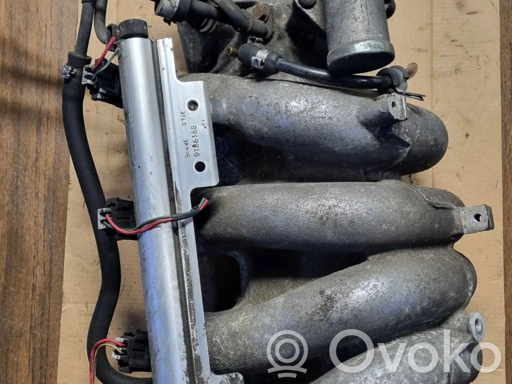 Volvo S40, V40 Colector de admisión 