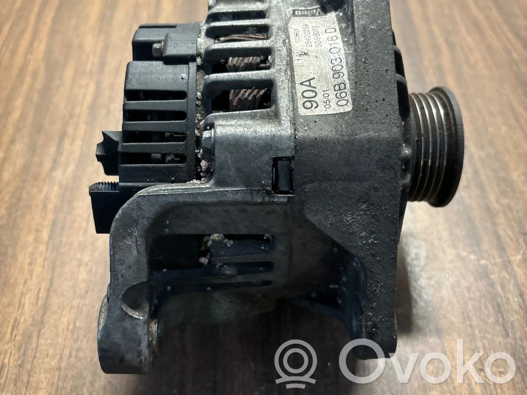 Volkswagen PASSAT B5.5 Alternator 