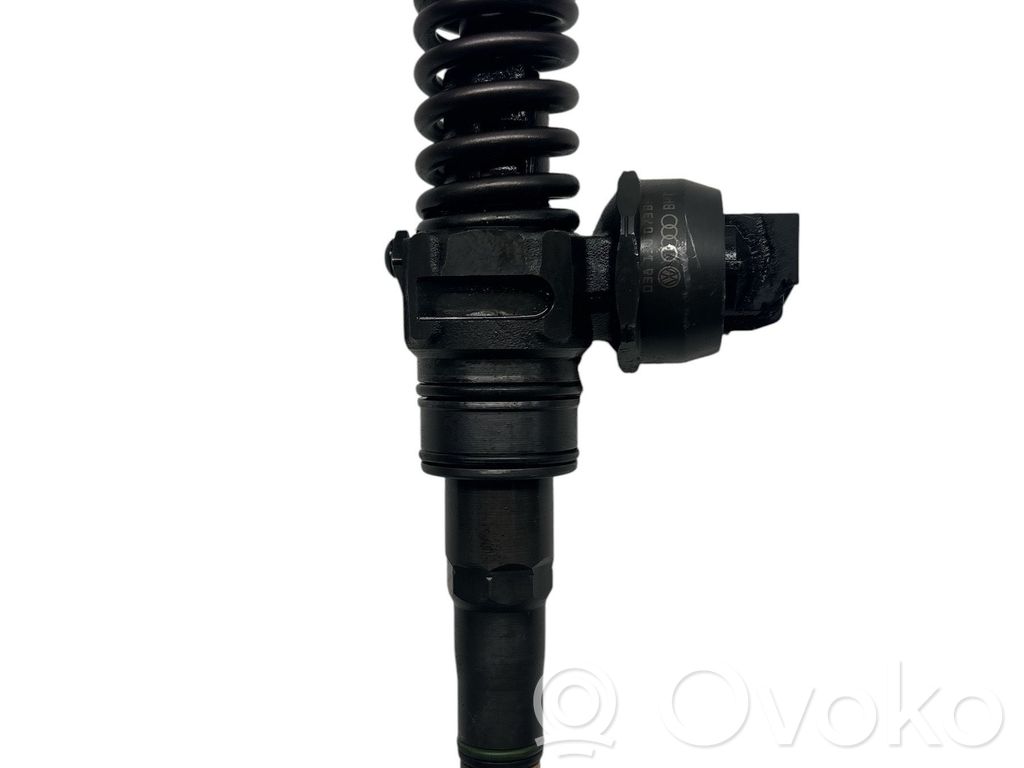 Volkswagen Polo IV 9N3 Inyector de combustible 