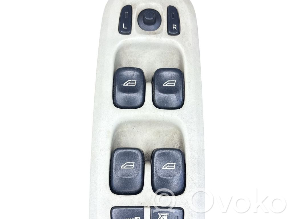 Volvo V70 Electric window control switch 