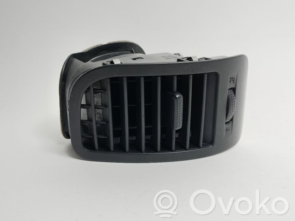 Volkswagen Polo III 6N 6N2 6NF Maskownica / Grill / Atrapa górna chłodnicy 