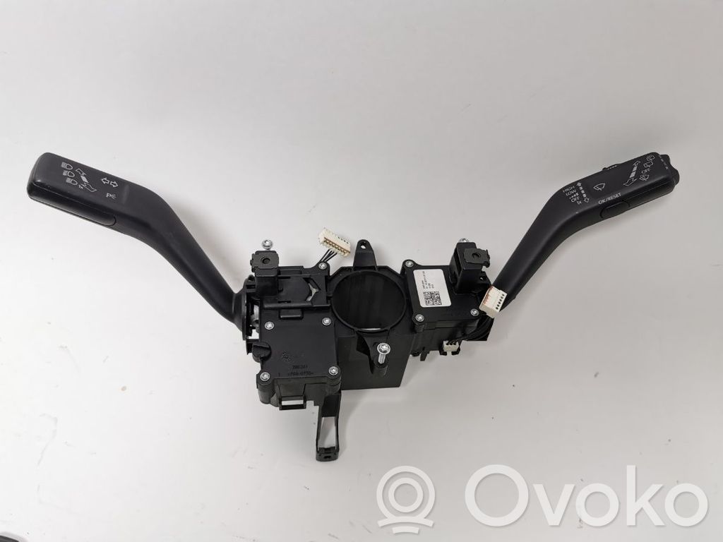 Volkswagen PASSAT B7 Indicator stalk 