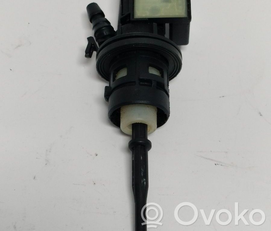 Volkswagen PASSAT B6 Siłownik sprzęgła / Wysprzęglik 