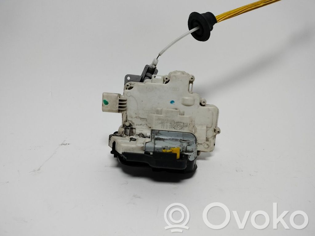 Front door lock   4F2837015