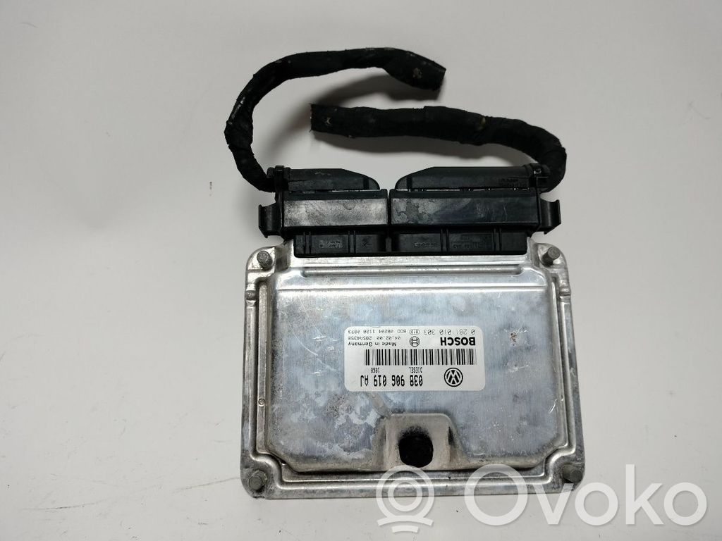 Engine control unit/module ECU   0281010303,038906019AJ