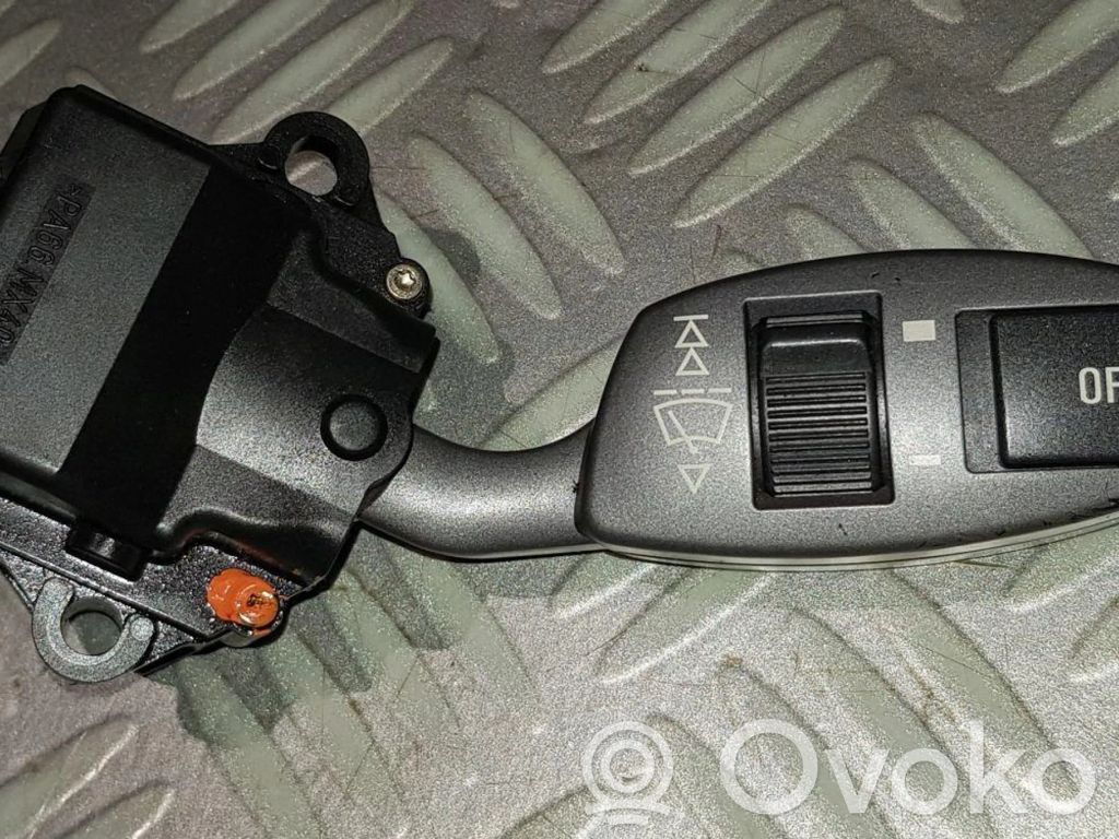 BMW 7 E65 E66 Valytuvų rankenėlė 