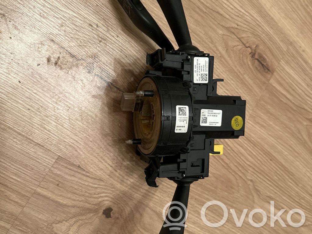 Volkswagen PASSAT B6 Wiper turn signal indicator stalk/switch 