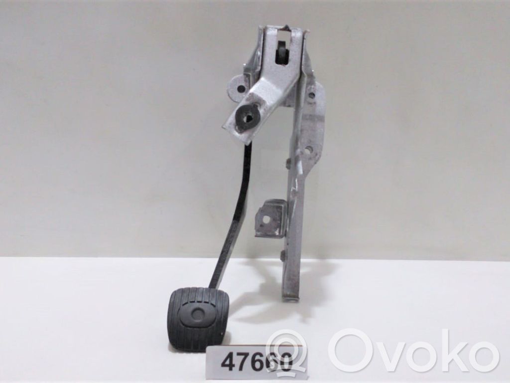 Nissan Micra C+C Brake pedal 