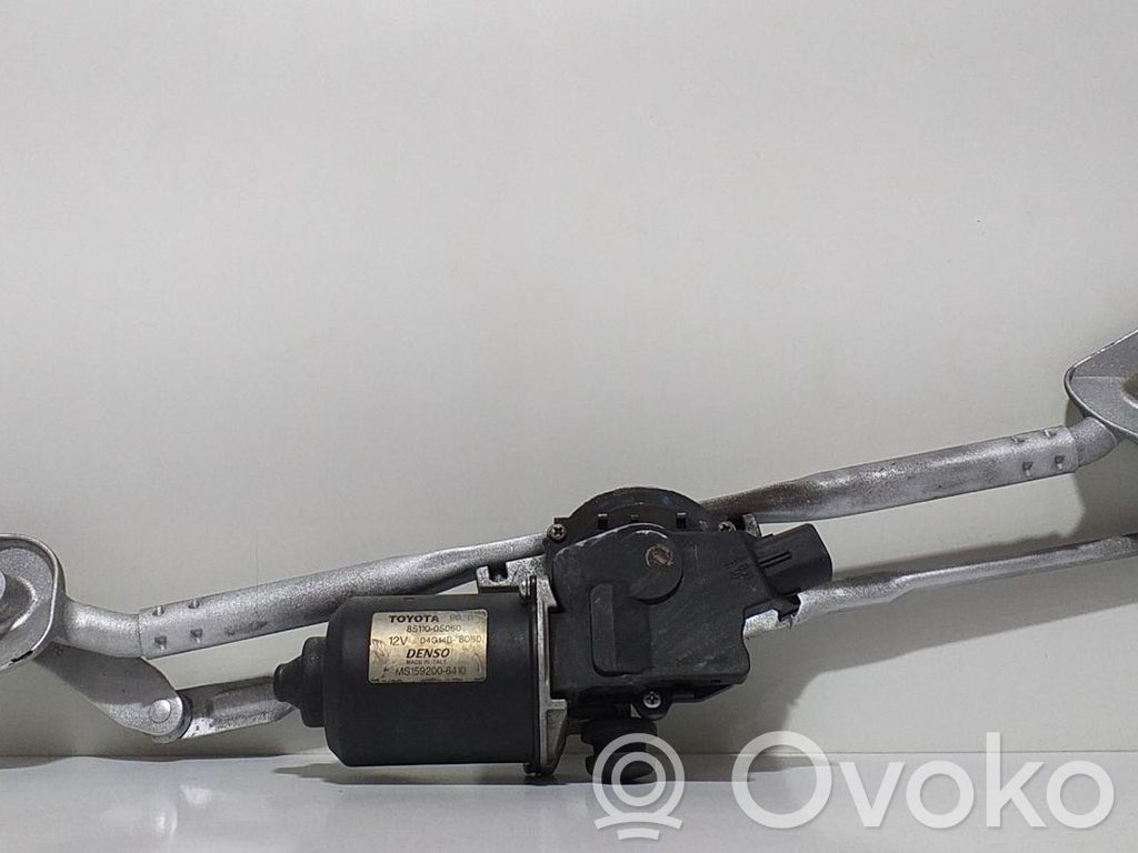 Toyota Avensis T250 Wiper motor 