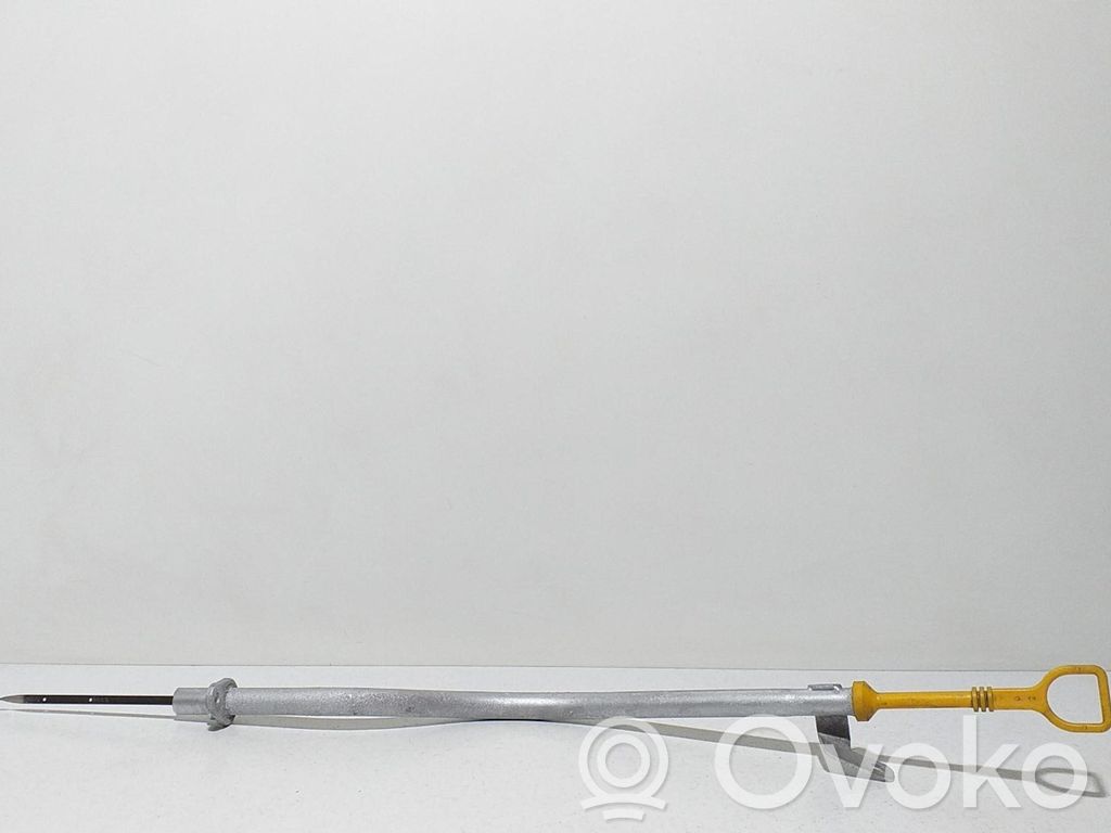 Chevrolet Captiva Oil level dip stick 