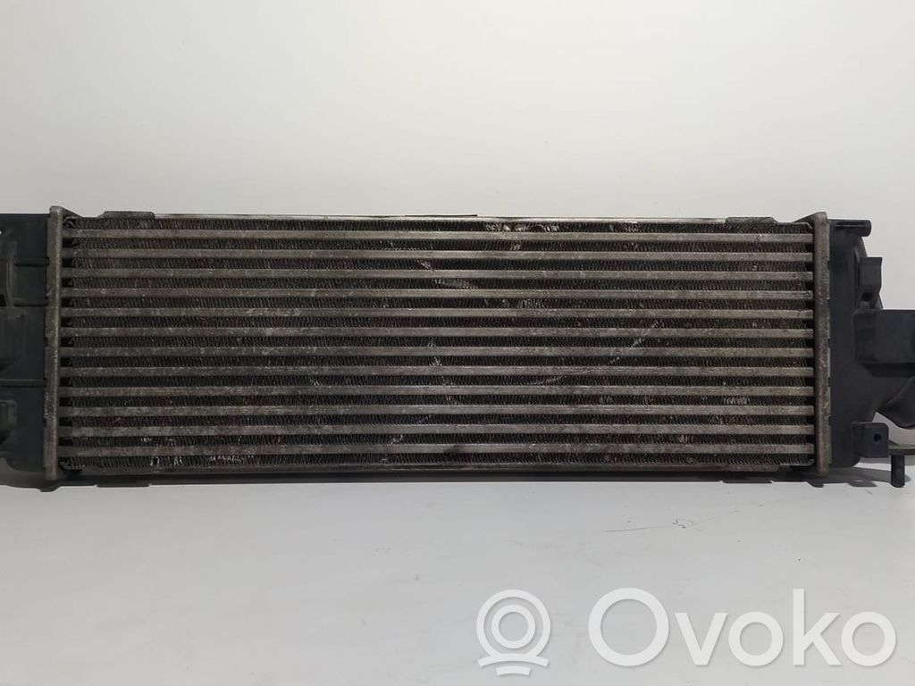 Opel Vivaro Interkūlerio radiatorius 