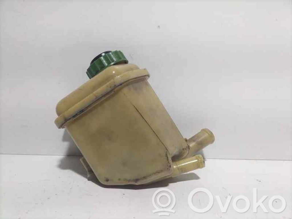 Volkswagen Touareg I Brake booster 