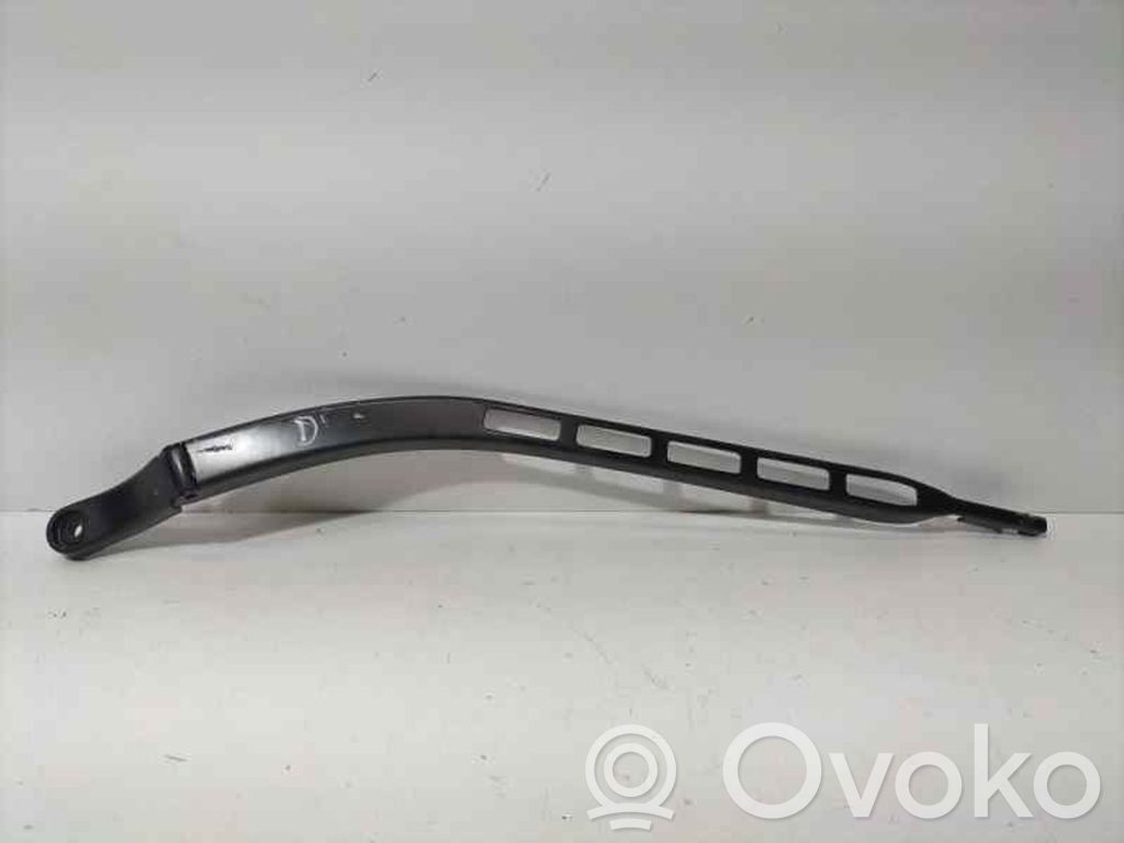 Seat Altea Brazo del limpiaparabrisas delantero 