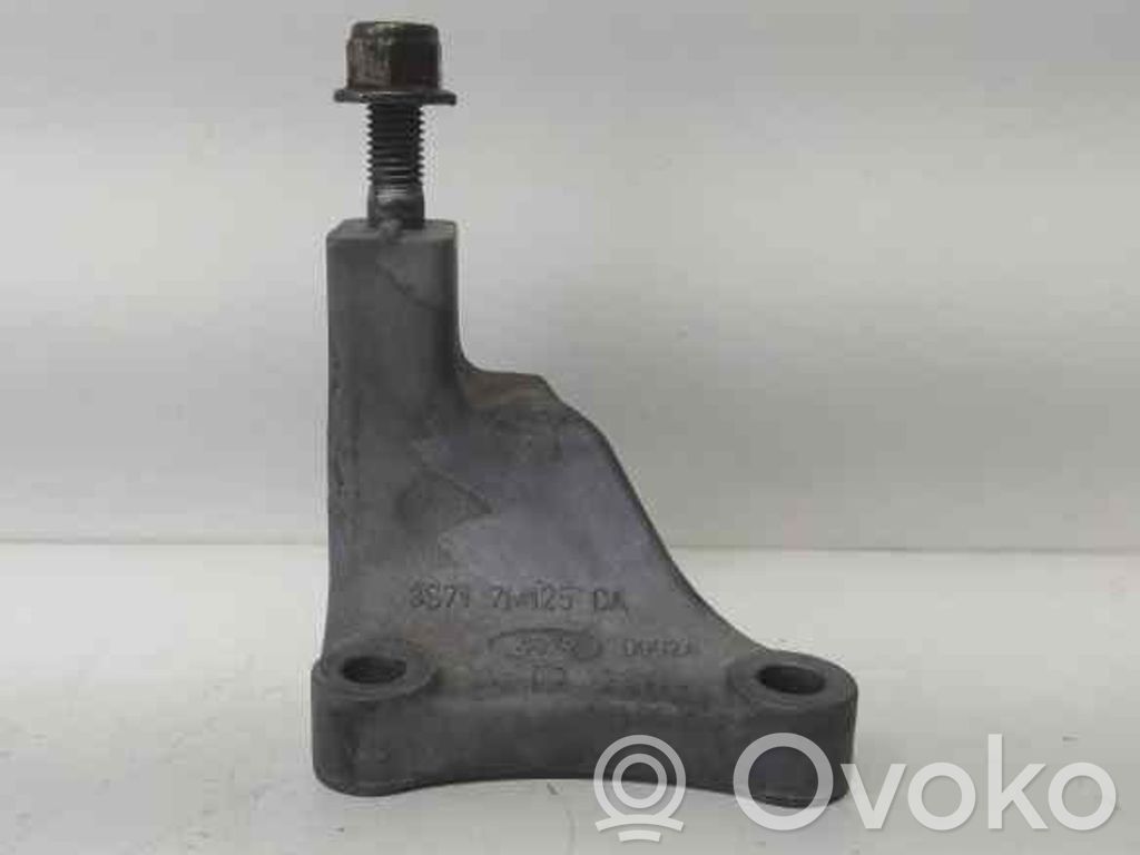 Ford Mondeo Mk III Engine mount bracket 