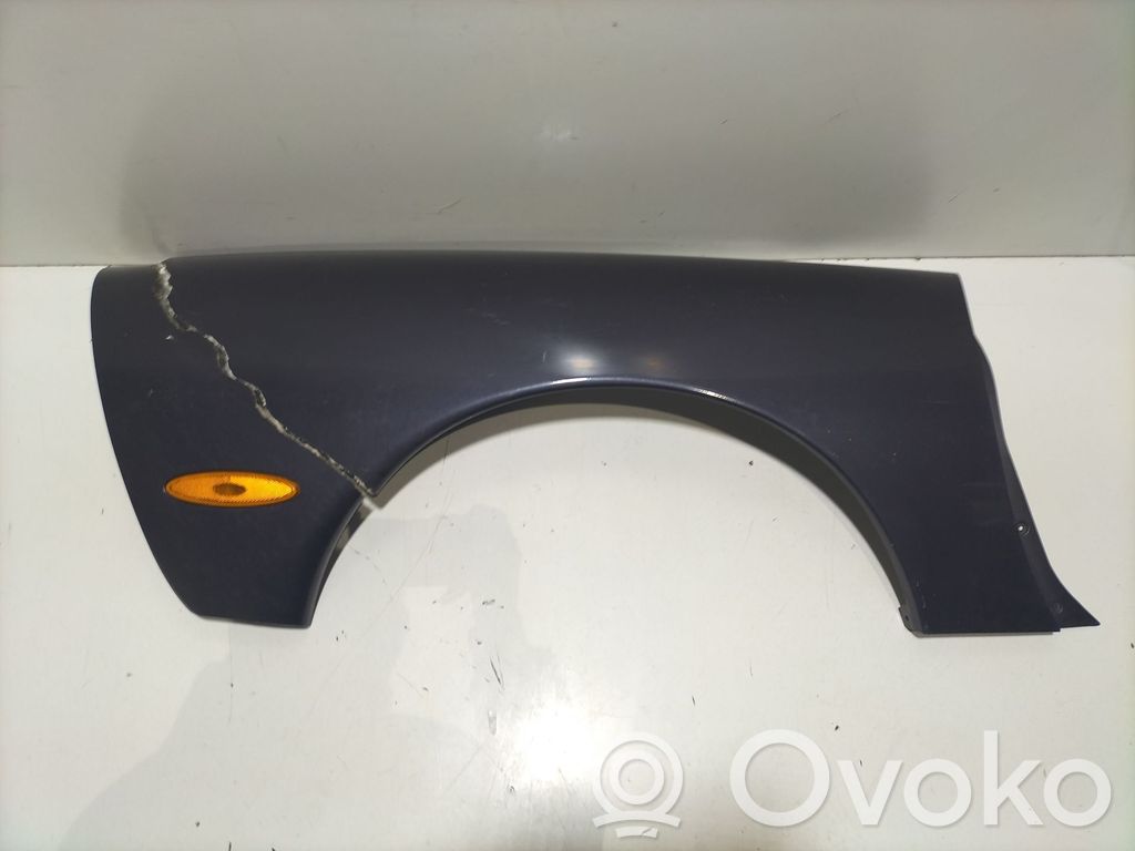 Chevrolet Corvette C5 Takalokasuojan reuna 