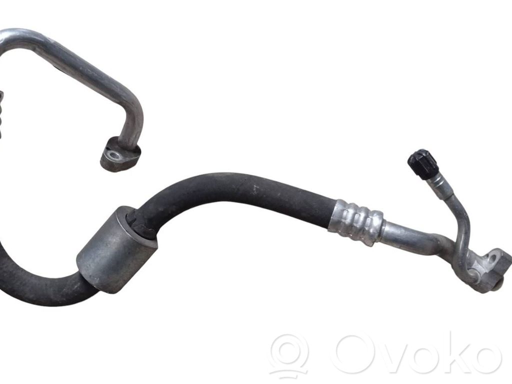 BMW X1 E84 Ilmastointilaitteen putki (A/C) 