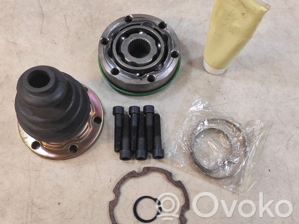 Audi A4 S4 B5 8D Junta CV interior del eje de transmisión 