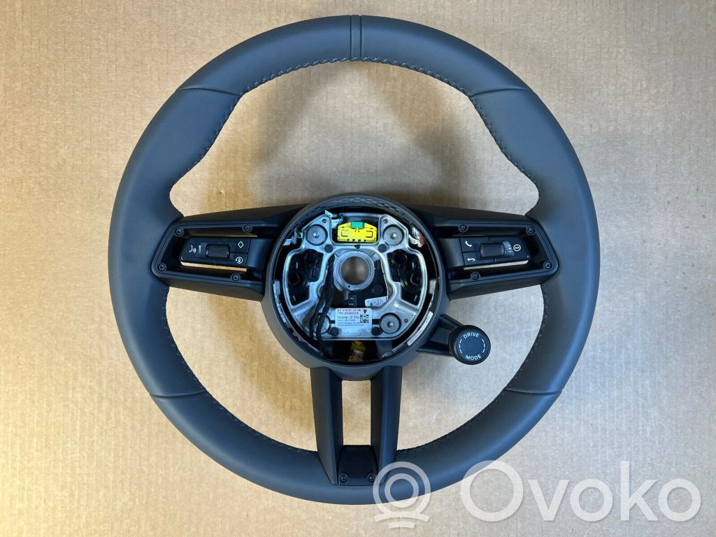 Porsche Taycan 9J1 Volan 